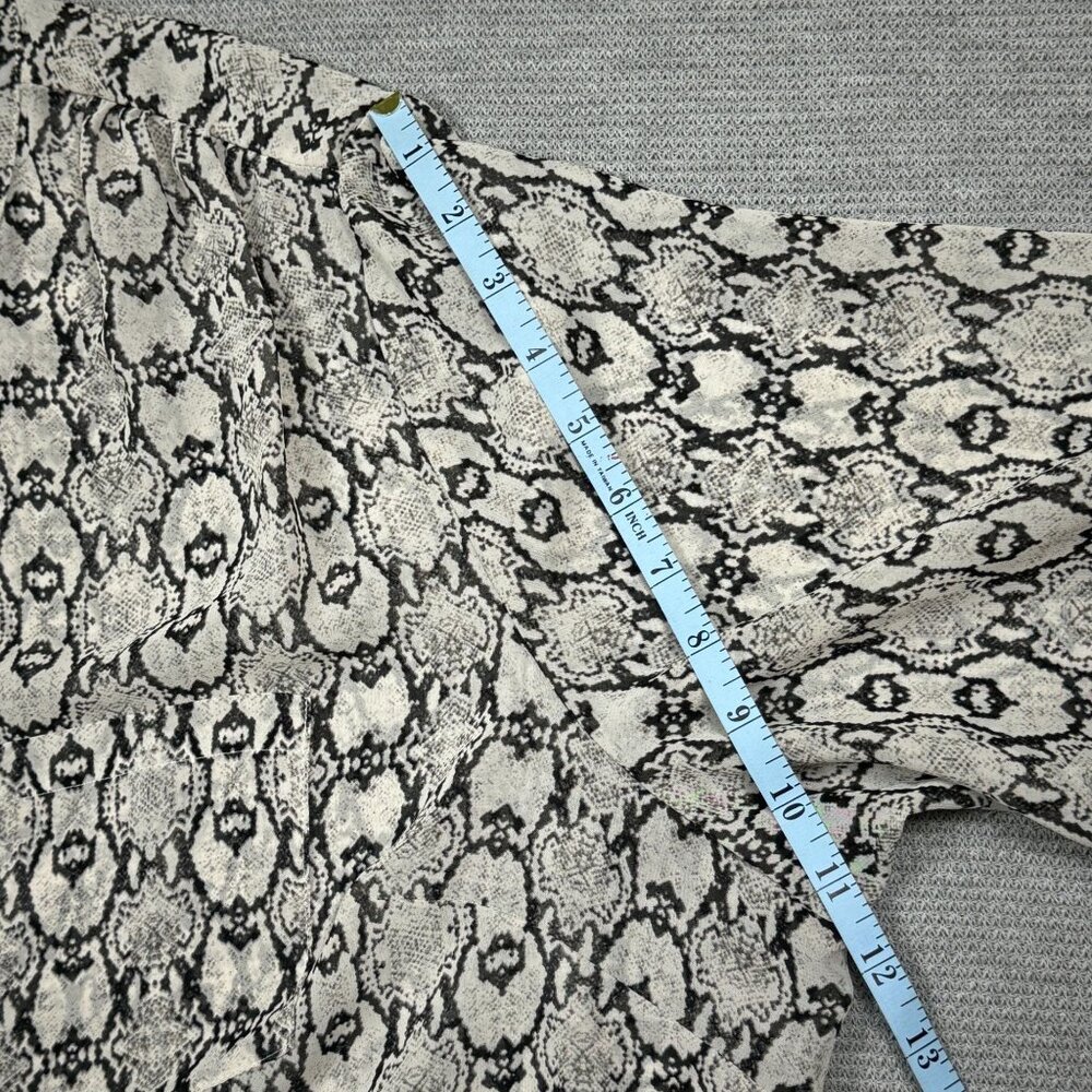 Como Vintage Snake Print Blouse Womens 2X Black Gray Long Sleeve Semi-Sheer - Picture 13 of 15